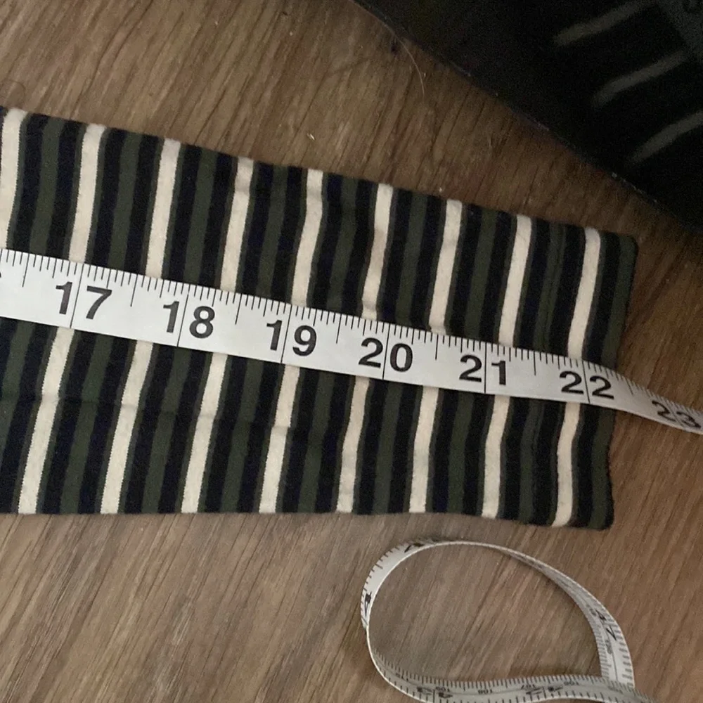 🥭 (4 for $15) Express Tricot Green Black and White Top - Picture 6 of 7